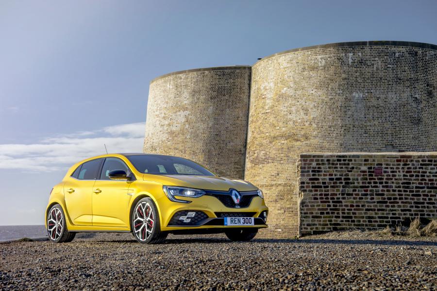  Renault Megane R.S. 300 Trophy 2019 года  (UK) (фото 1 из 40)
